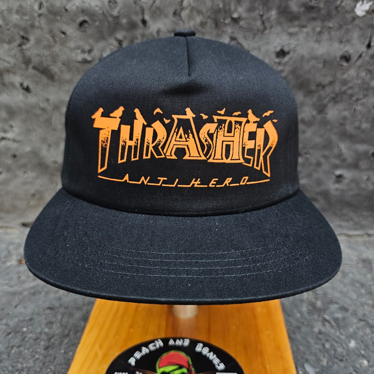 Boné Thrasher x Anti hero SNAPBACK PIGEON Black/Preto
