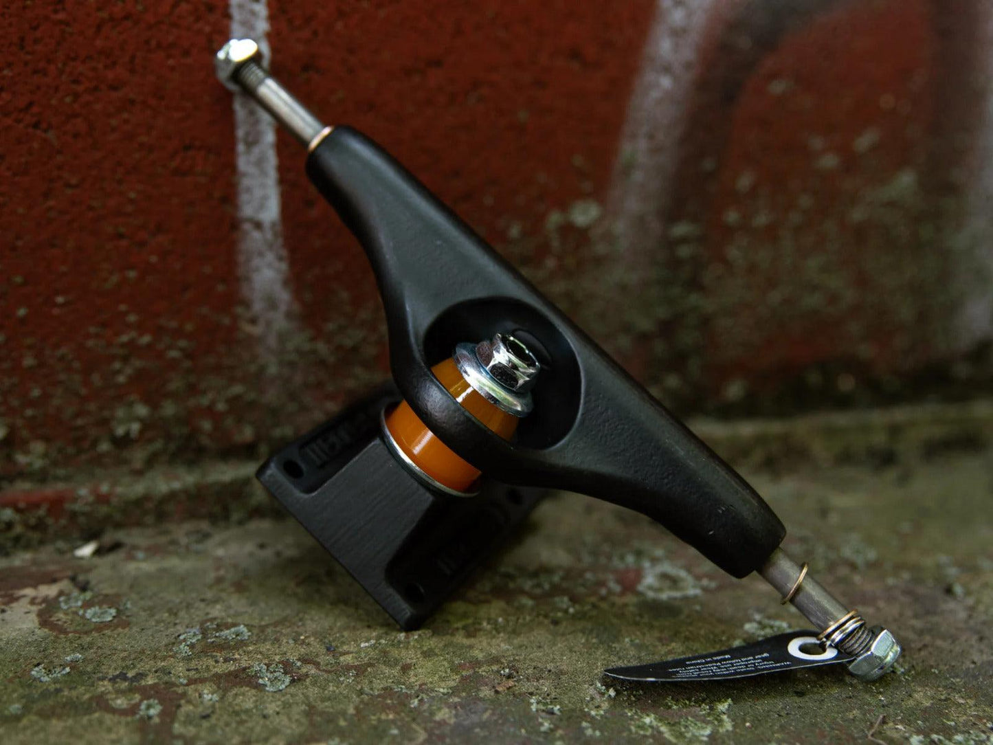 Independent Trucks Stage XI BLACKOUT STD - 149mm