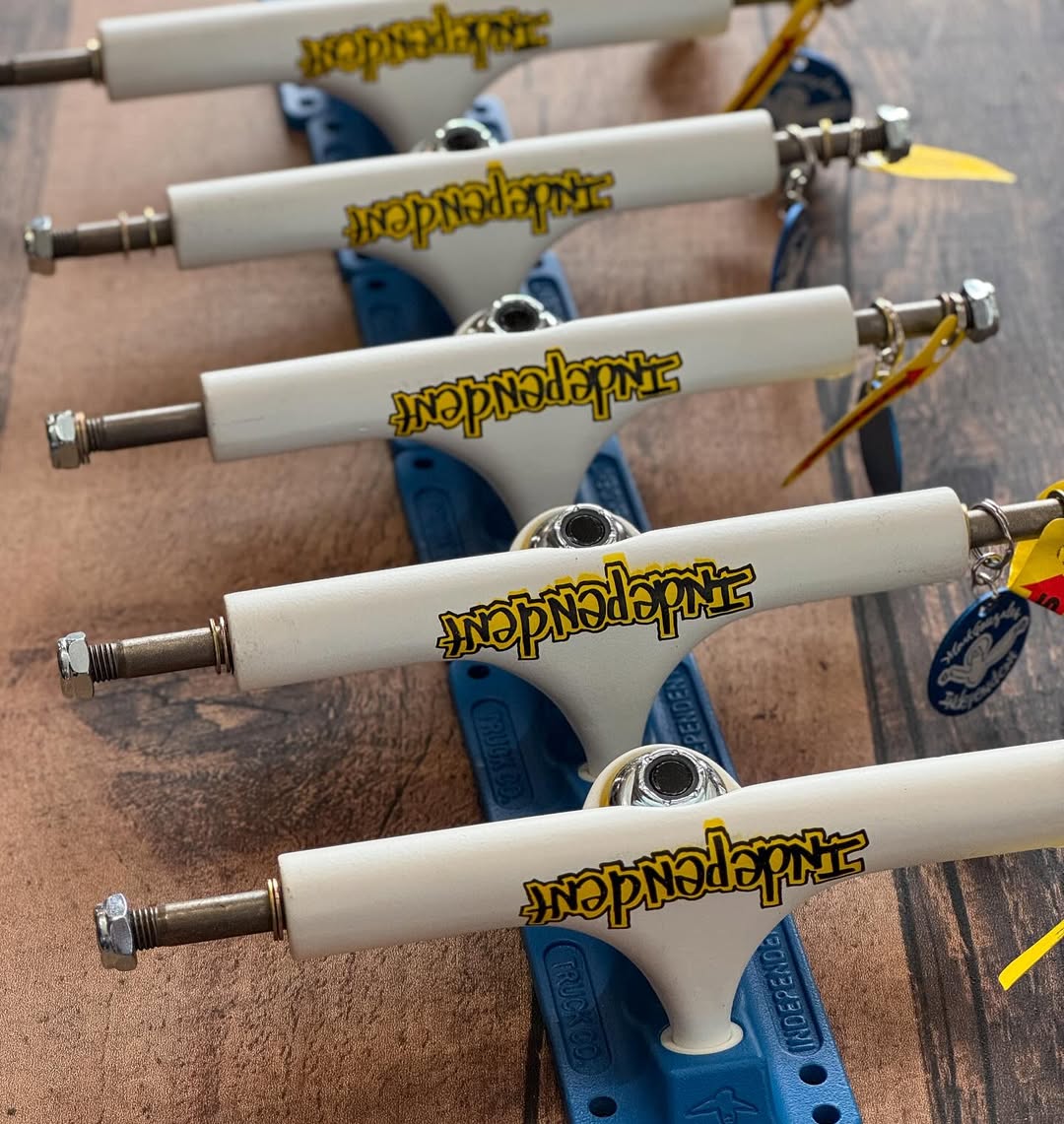 Trucks Independent 151 Stage 4 Pro Mark Gonzales Flat White Blue Standard - PRE VENDA