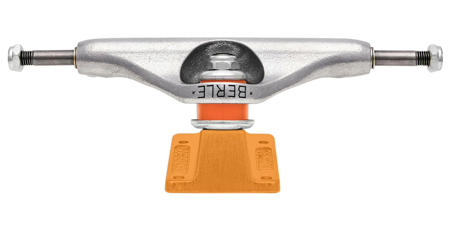 TRUCK INDEPENDENT STAGE 11 – ELIJAH BERLE PRO MODEL
