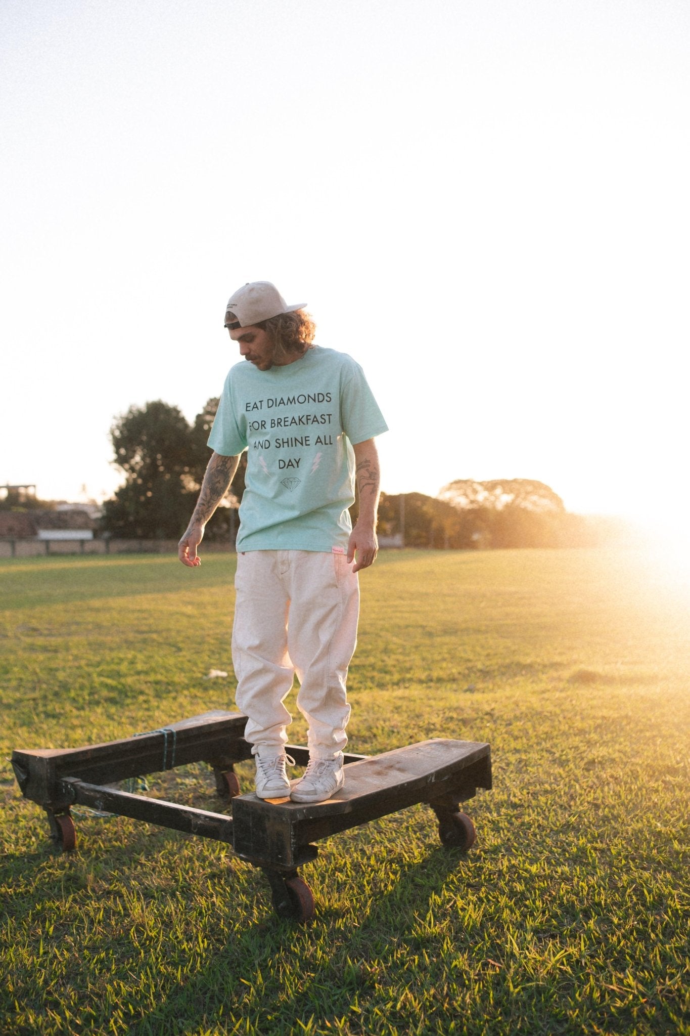 Camiseta Diamond Supply - BREAKFAST TEE - Diamond Blue / Azul claro - Dreamin Shop BR