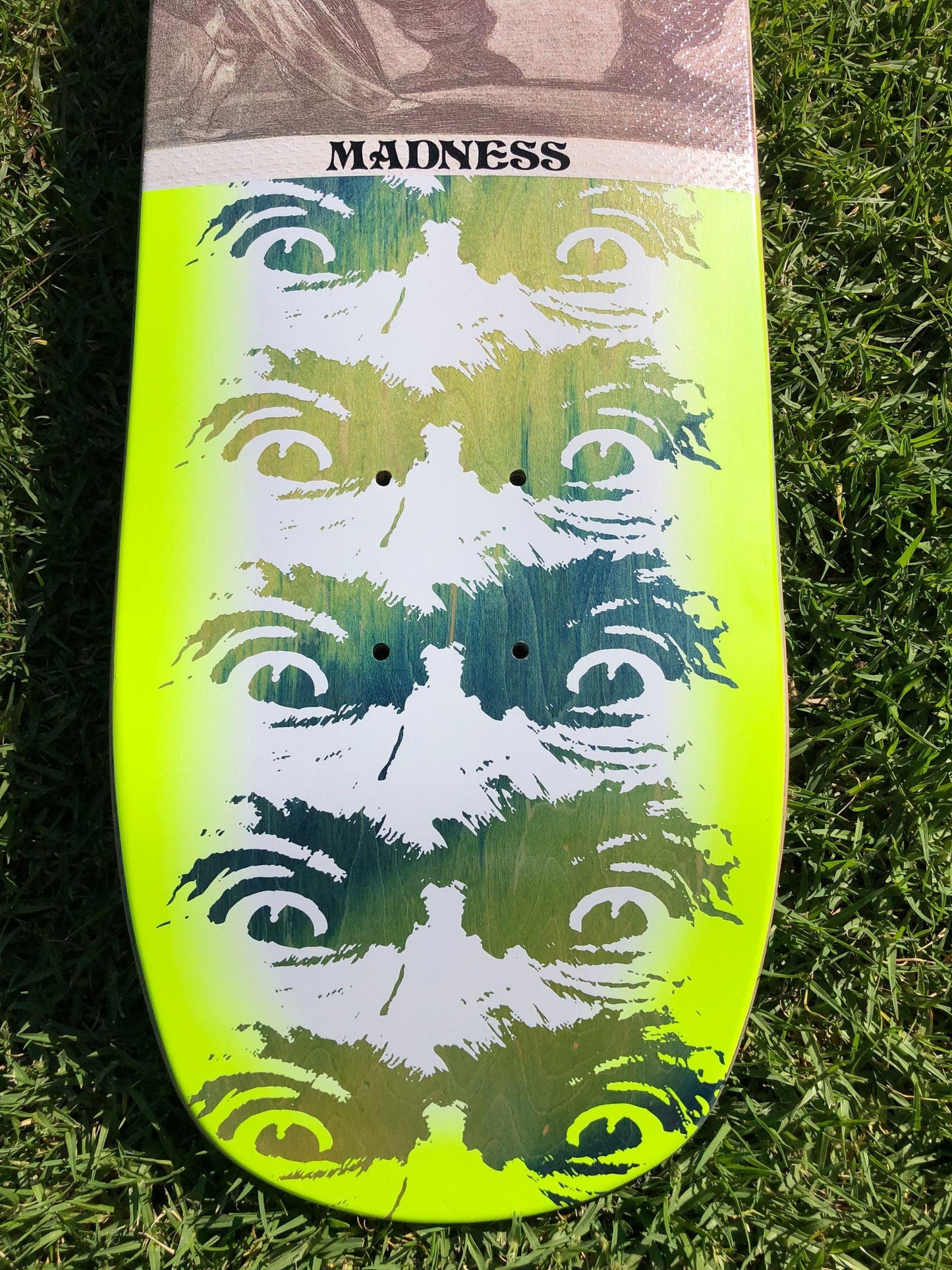 Shape Maple Madness Desperate Eyes Super Sap Resin-7 8.375