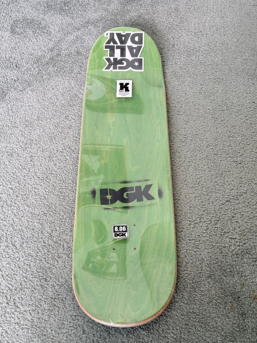 Shape Maple DGK  importado Bloom Roses 8.0"